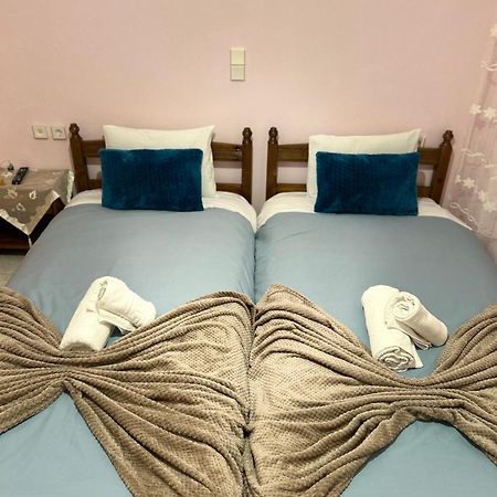 Karpouzis Guesthouse Víkos Eksteriør billede