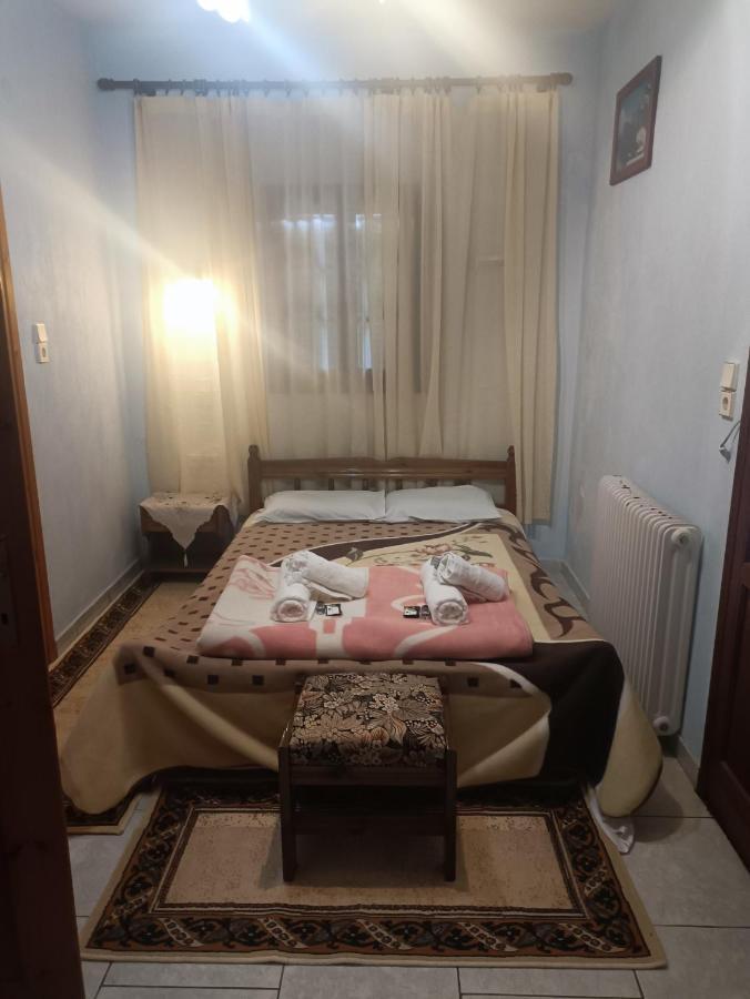 Karpouzis Guesthouse Víkos Eksteriør billede