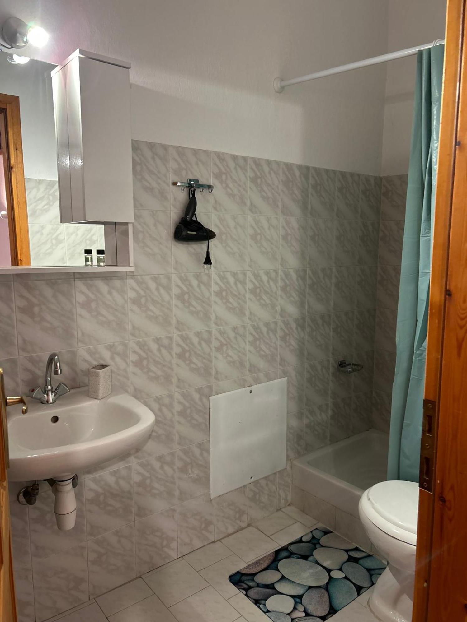 Karpouzis Guesthouse Víkos Eksteriør billede